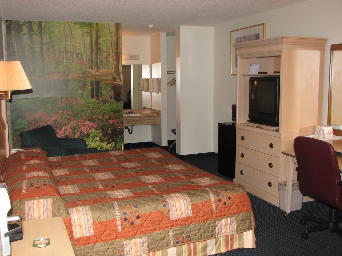 Canterbury Inn & Suites Parsons Room photo